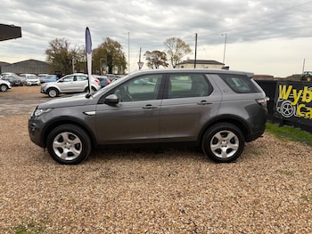 Used Land Rover Discovery Sport 2018 for sale - 76492496: Photo