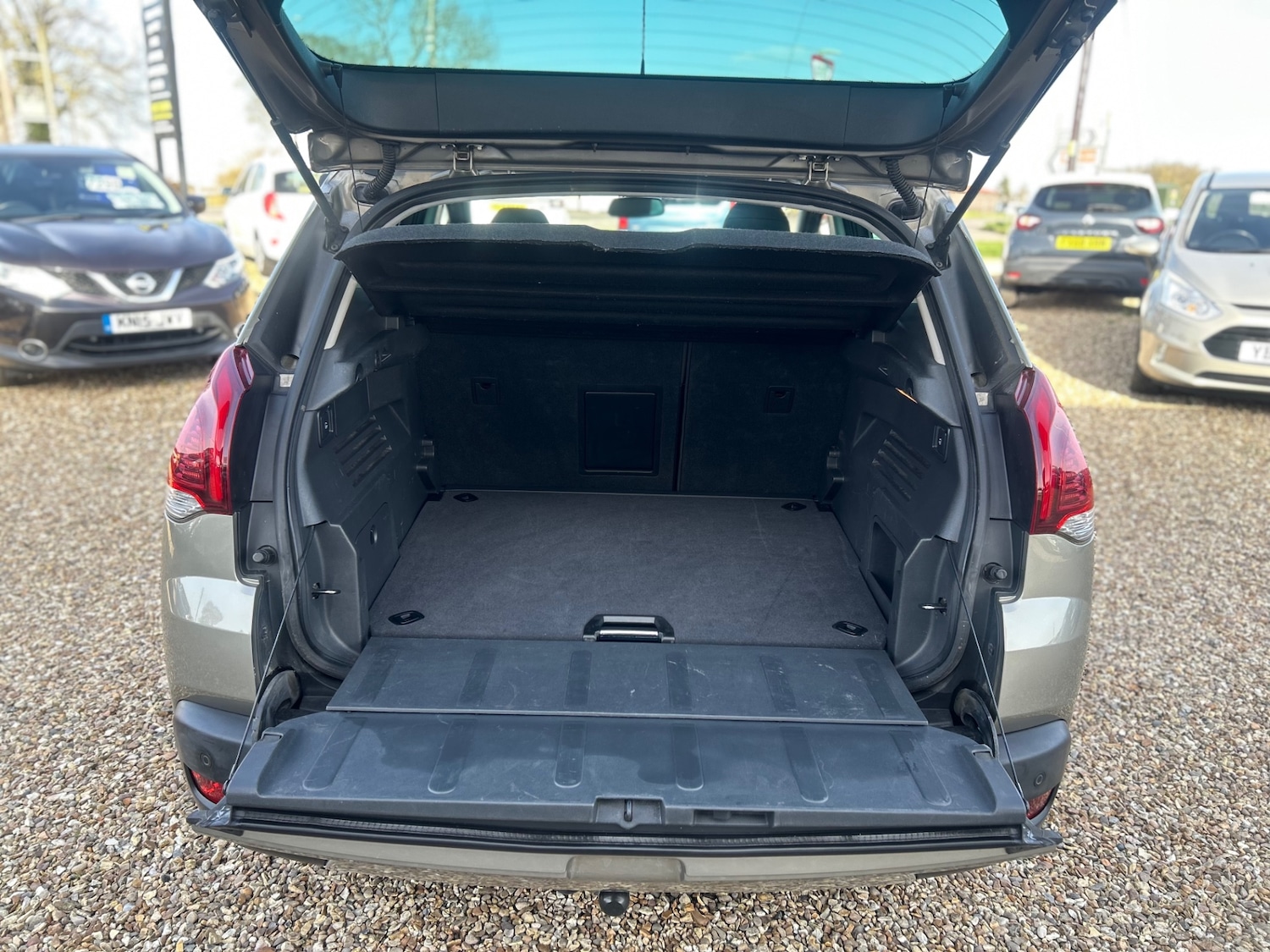 Used Peugeot 3008 2016 for sale - 77541203: Photo 11