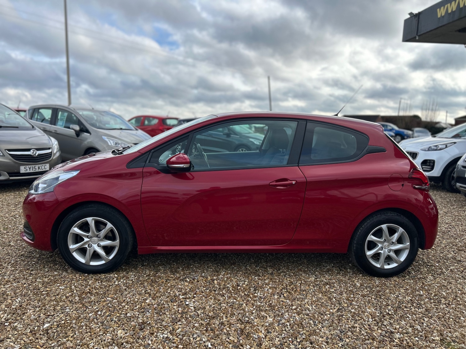 Used Peugeot 208 2016 for sale - 77475046: Photo 3