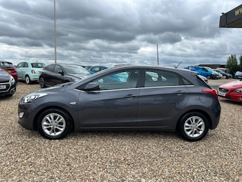 Used Hyundai i30 2015 for sale - 78776371: Photo