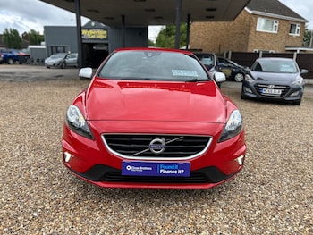 Used Volvo V40 2015 for sale - 78777079: Photo