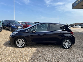Used Peugeot 208 2018 for sale - 78736236: Photo