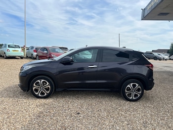 Used Honda HR-V 2018 for sale - 79445371: Photo
