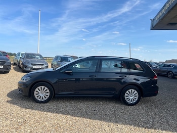 Used Volkswagen Golf 2019 for sale - 79446451: Photo
