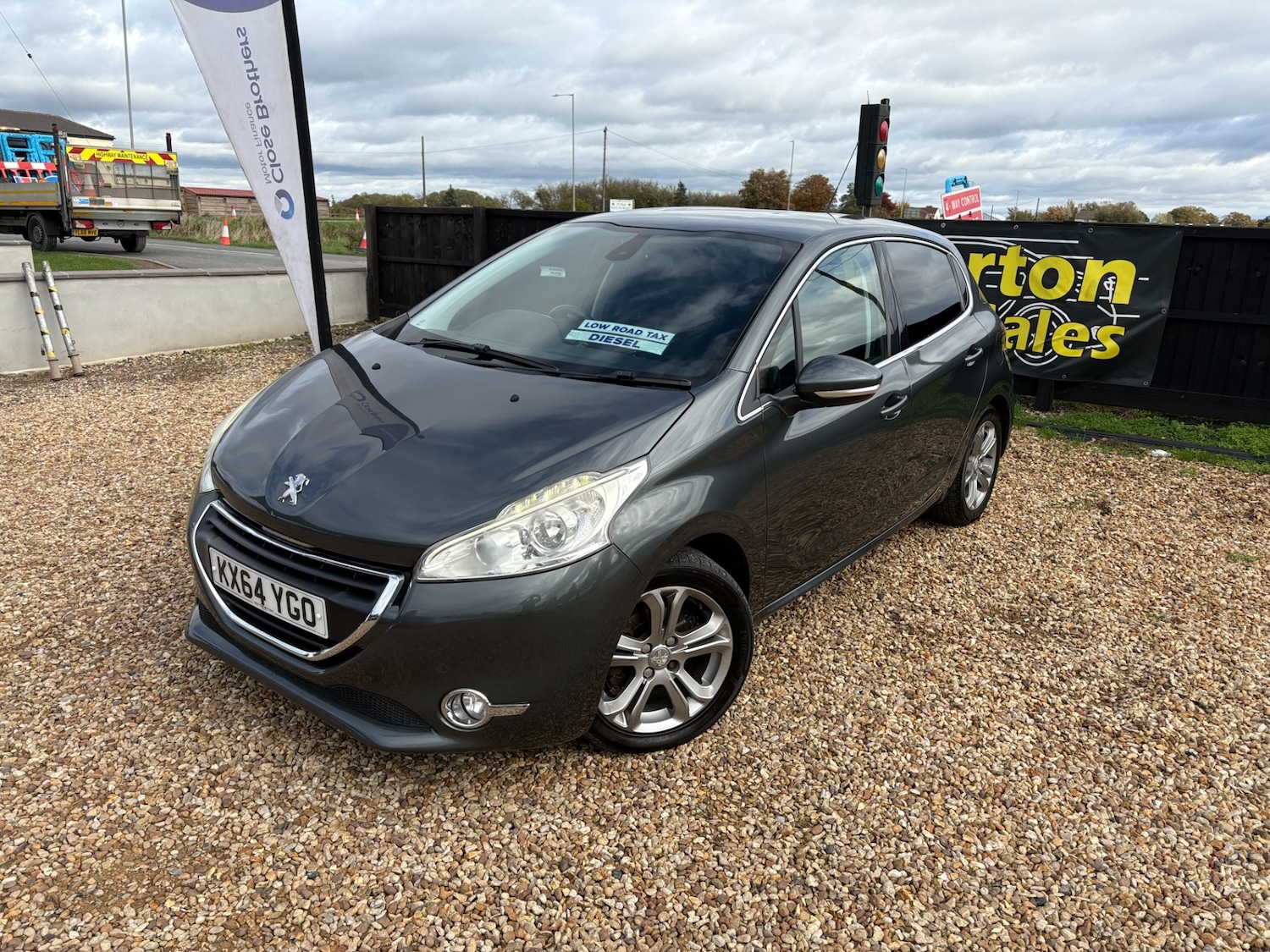 Used Peugeot 208 2014 for sale - 76466092: Photo 1