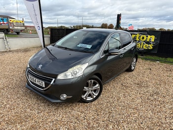 Used Peugeot 208 2014 for sale - 76466092: Photo