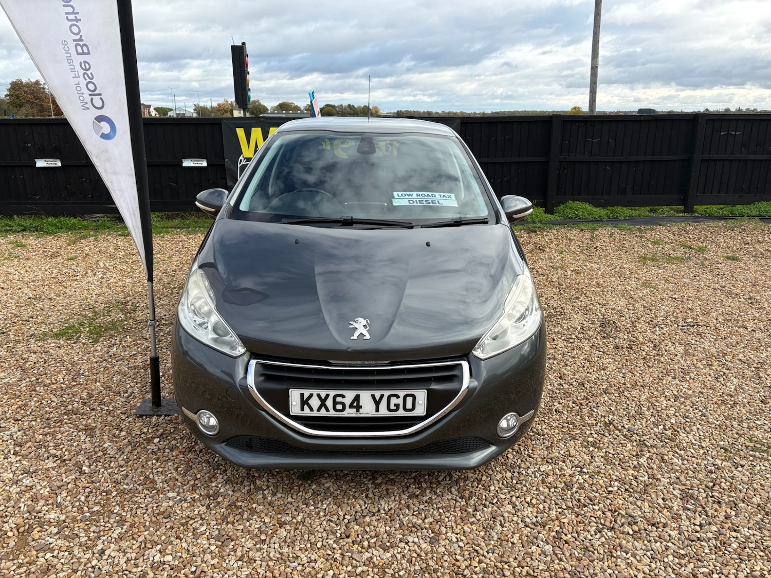 Used Peugeot 208 2014 for sale - 76466092: Photo 3