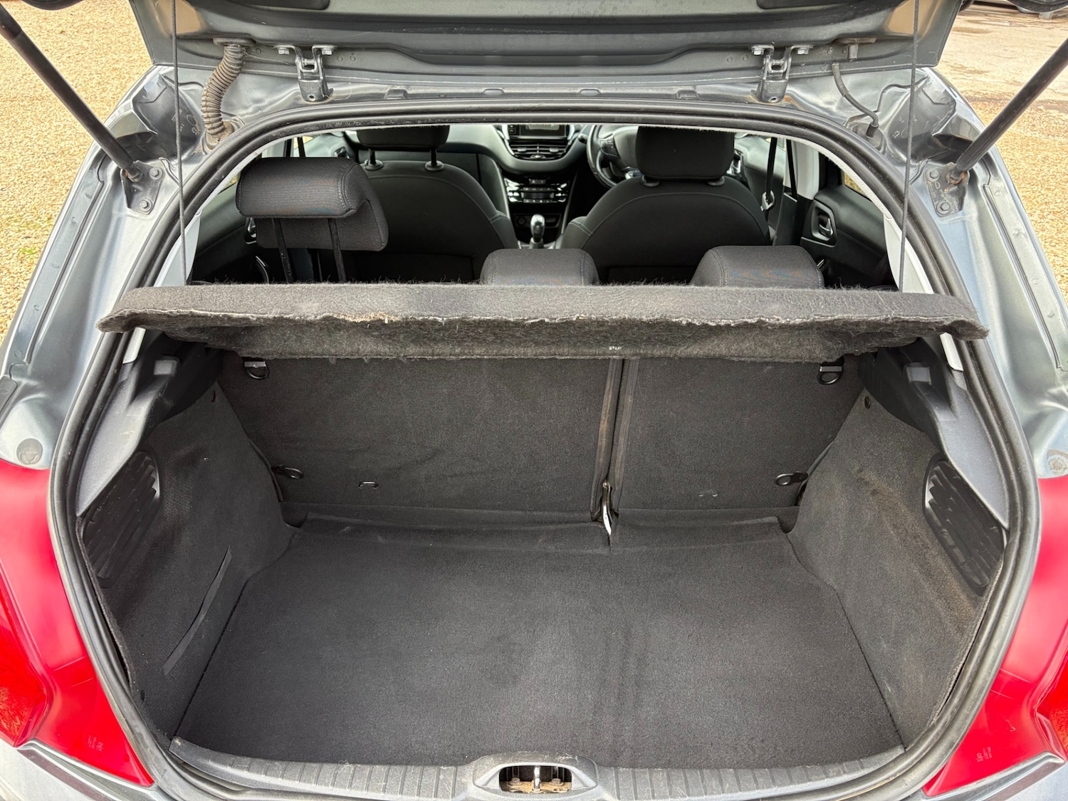 Used Peugeot 208 2014 for sale - 76466092: Photo 8