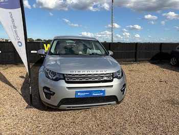 Used Land Rover Discovery Sport 2016 for sale - 76005727: Photo 2