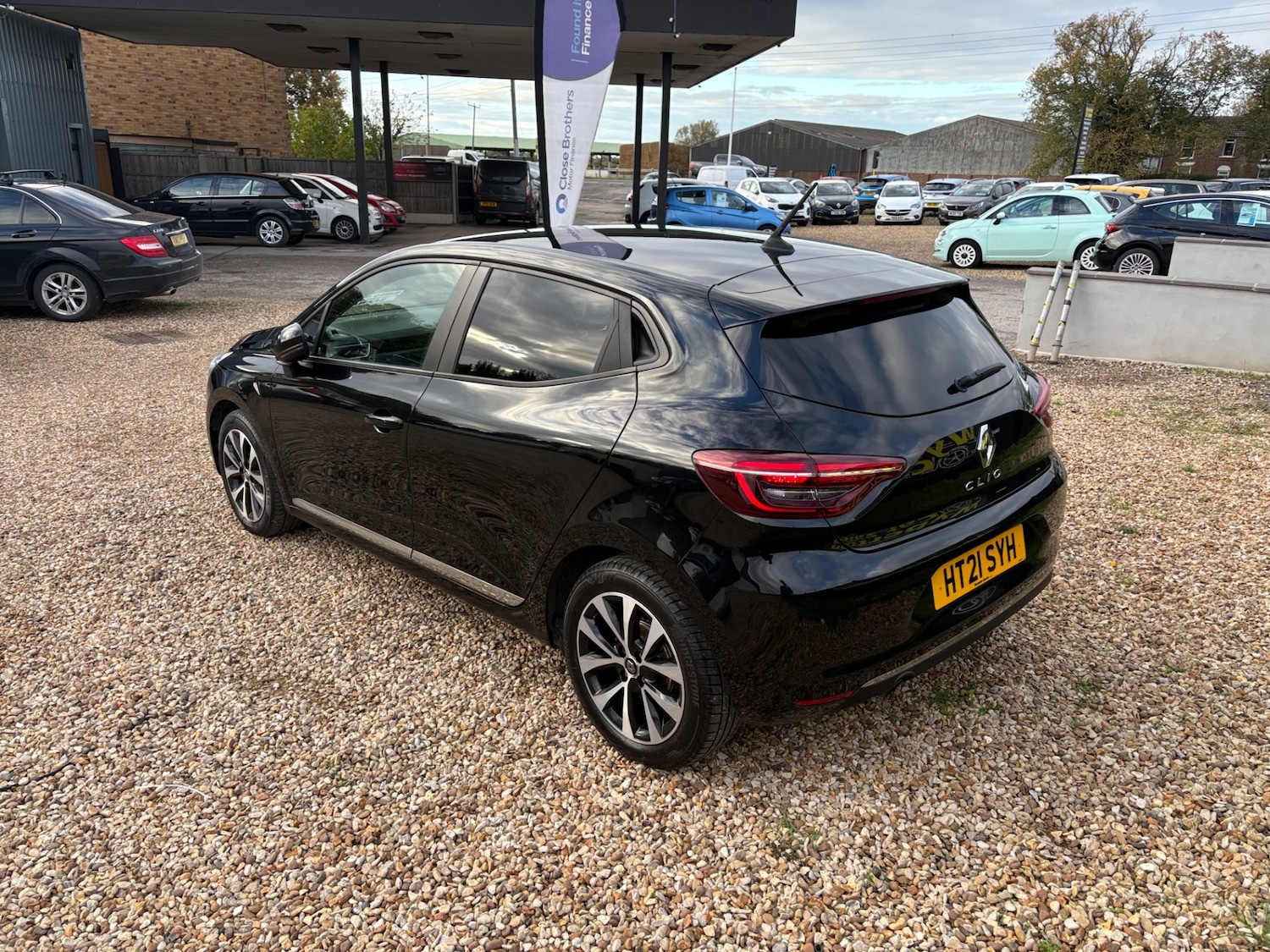 Used Renault Clio 2021 for sale - 76493869: Photo 5