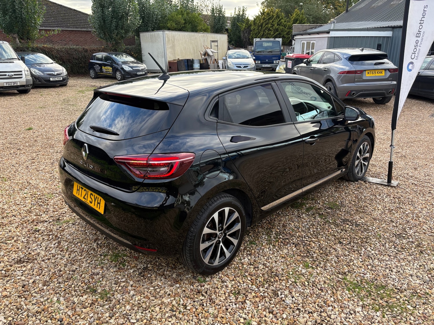 Used Renault Clio 2021 for sale - 76493869: Photo 6