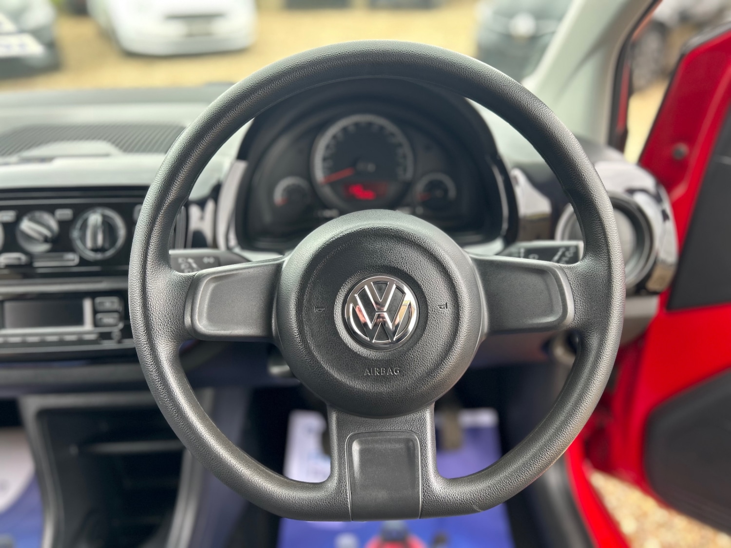 Used Volkswagen up! 2015 for sale - 73578349: Photo 16