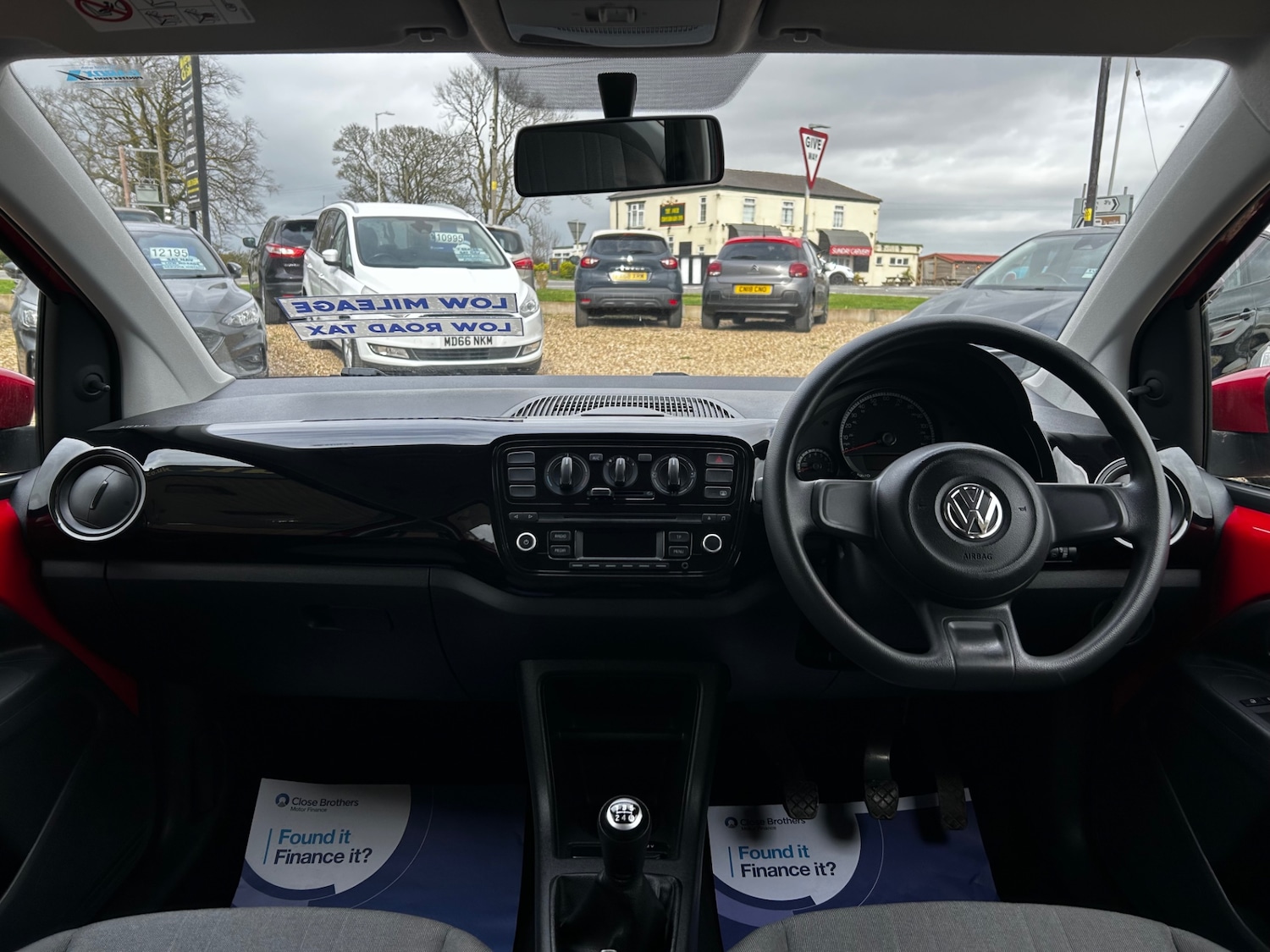 Used Volkswagen up! 2015 for sale - 73578349: Photo 18