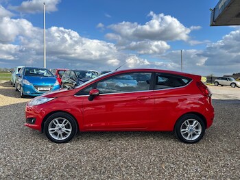 Used Ford Fiesta 2015 for sale - 77974115: Photo