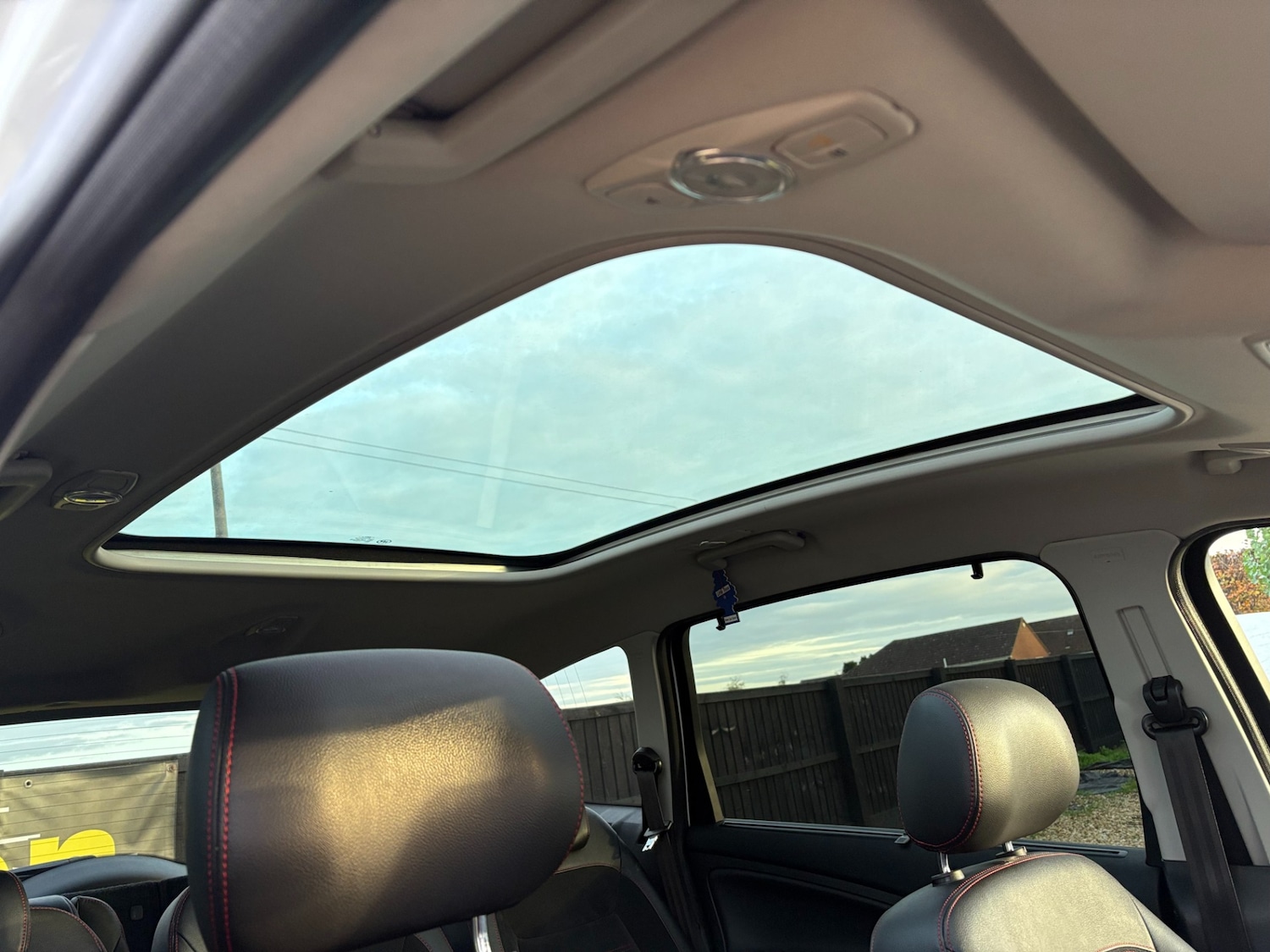 Used Ford S-Max 2013 for sale - 76466037: Photo 13