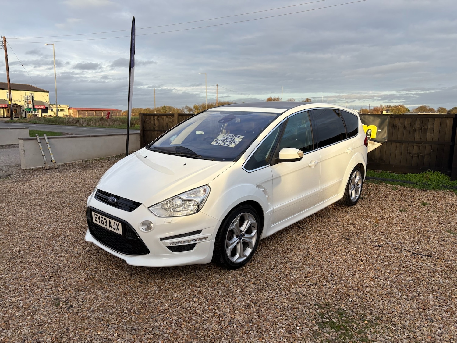 Used Ford S-Max 2013 for sale - 76466037: Photo 3