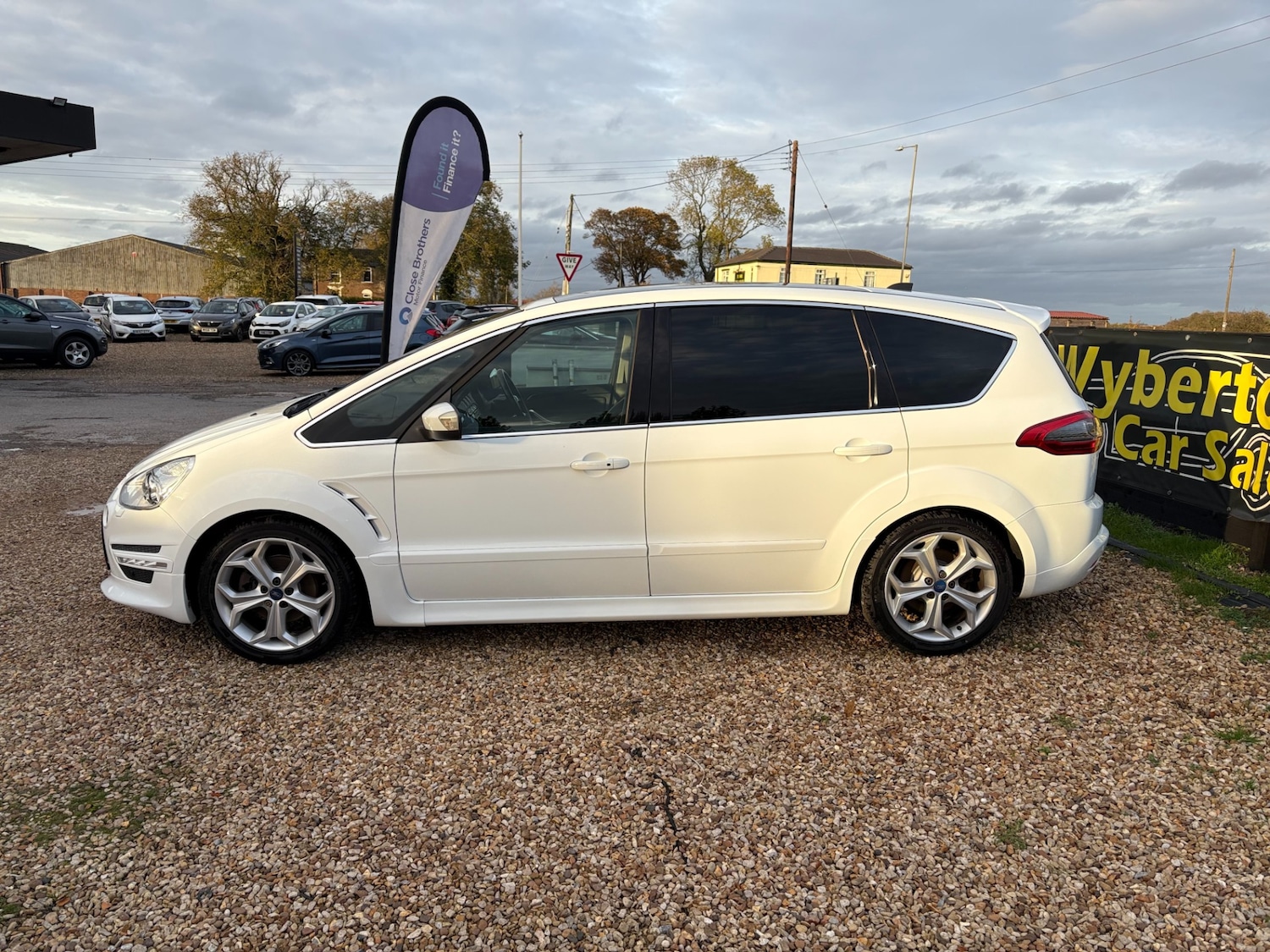 Used Ford S-Max 2013 for sale - 76466037: Photo 4