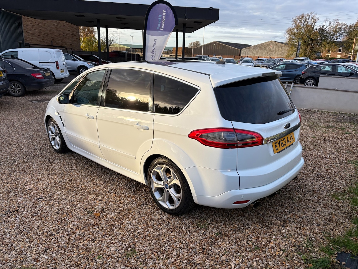 Used Ford S-Max 2013 for sale - 76466037: Photo 5