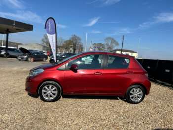 Used Toyota Yaris 2013 for sale - 73998182: Photo