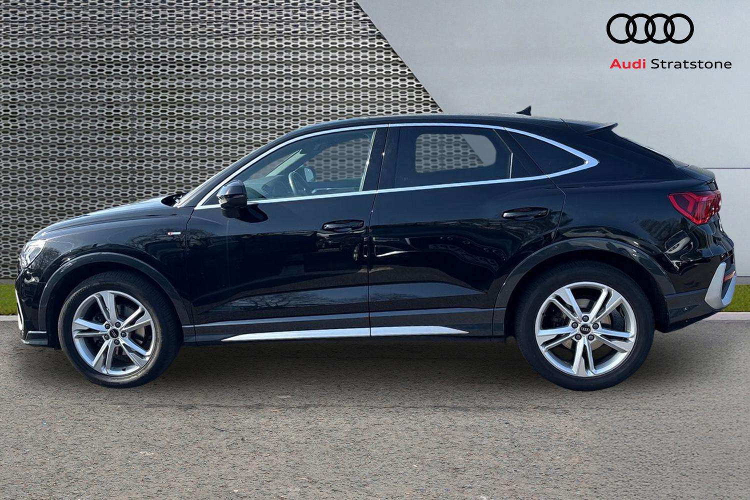 Used Audi Q3 2023 for sale - 78173899: Photo 8
