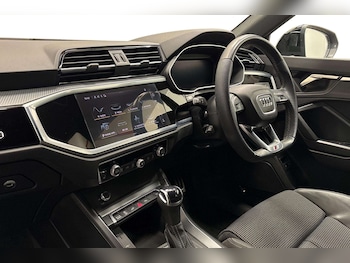 Used Audi Q3 2022 for sale - 77270280: Photo