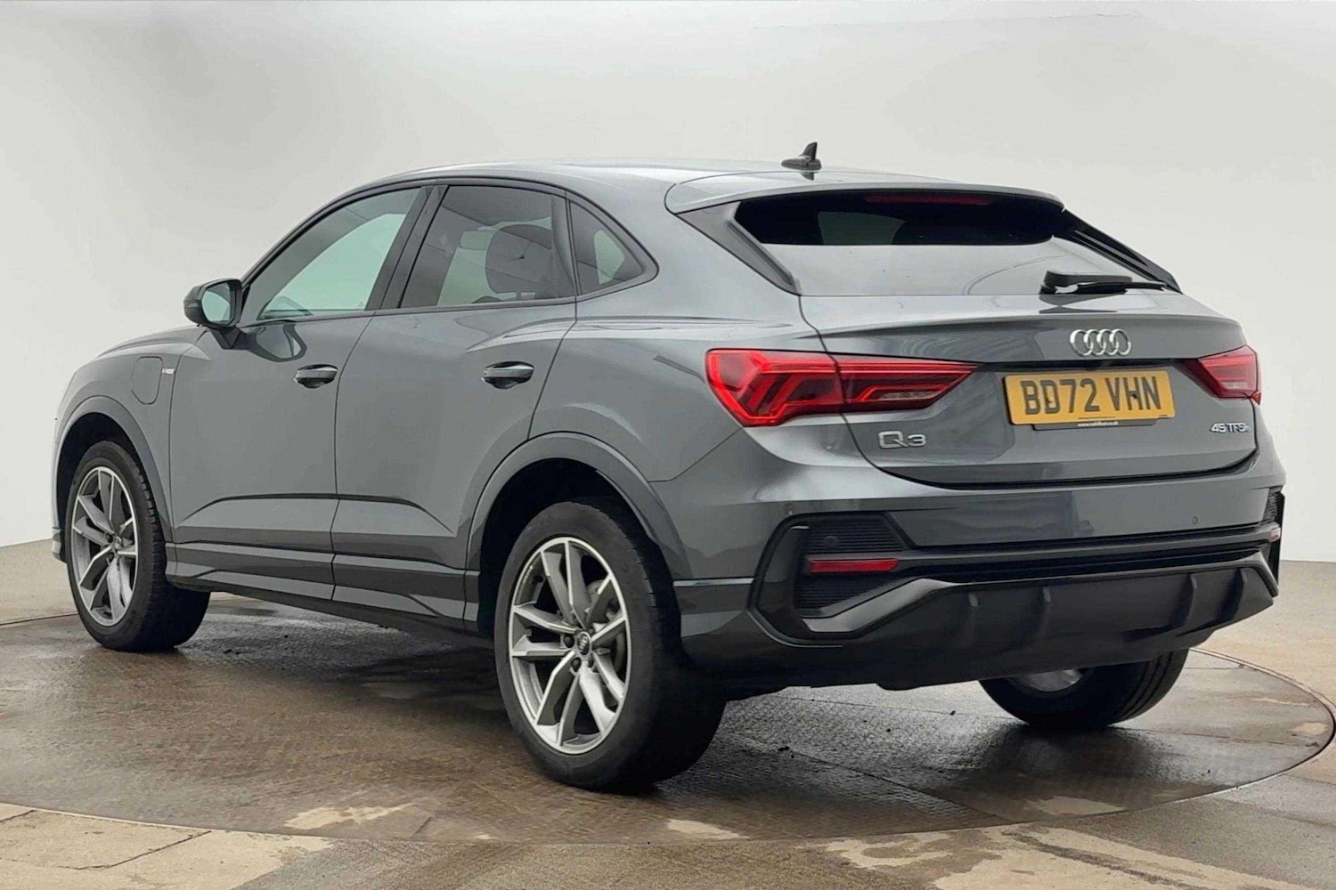 Used Audi Q3 2022 for sale - 77270280: Photo 3