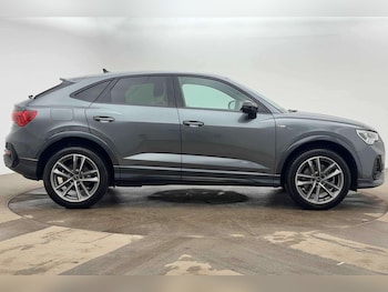 Used Audi Q3 2022 for sale - 77270280: Photo