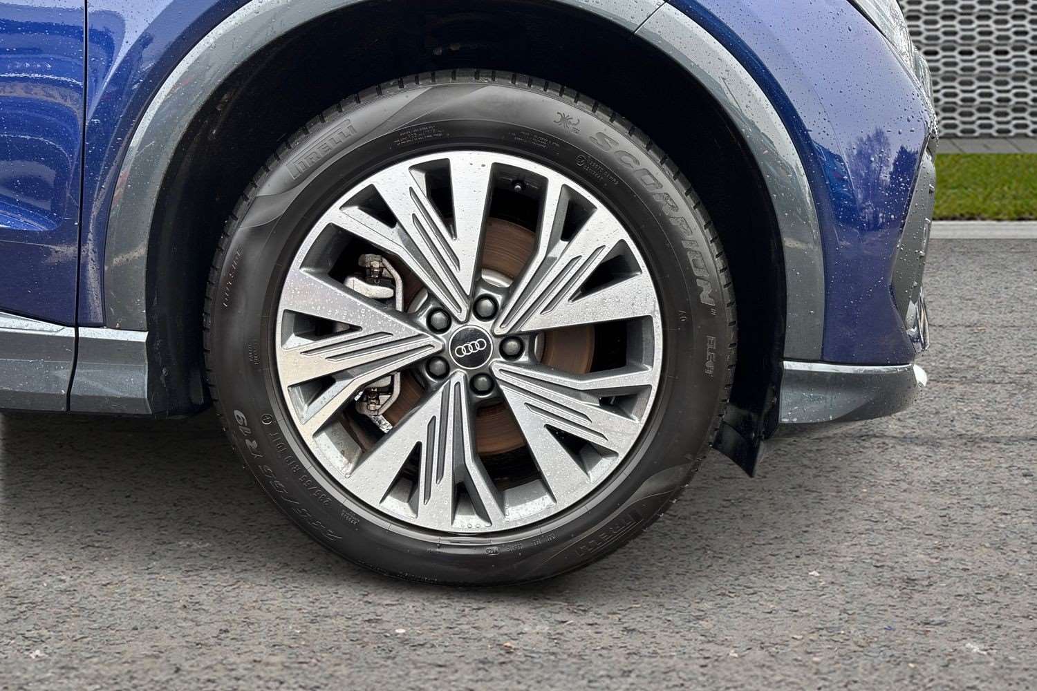 Used Audi Q4 e-tron 2025 for sale - 77373879: Photo 11