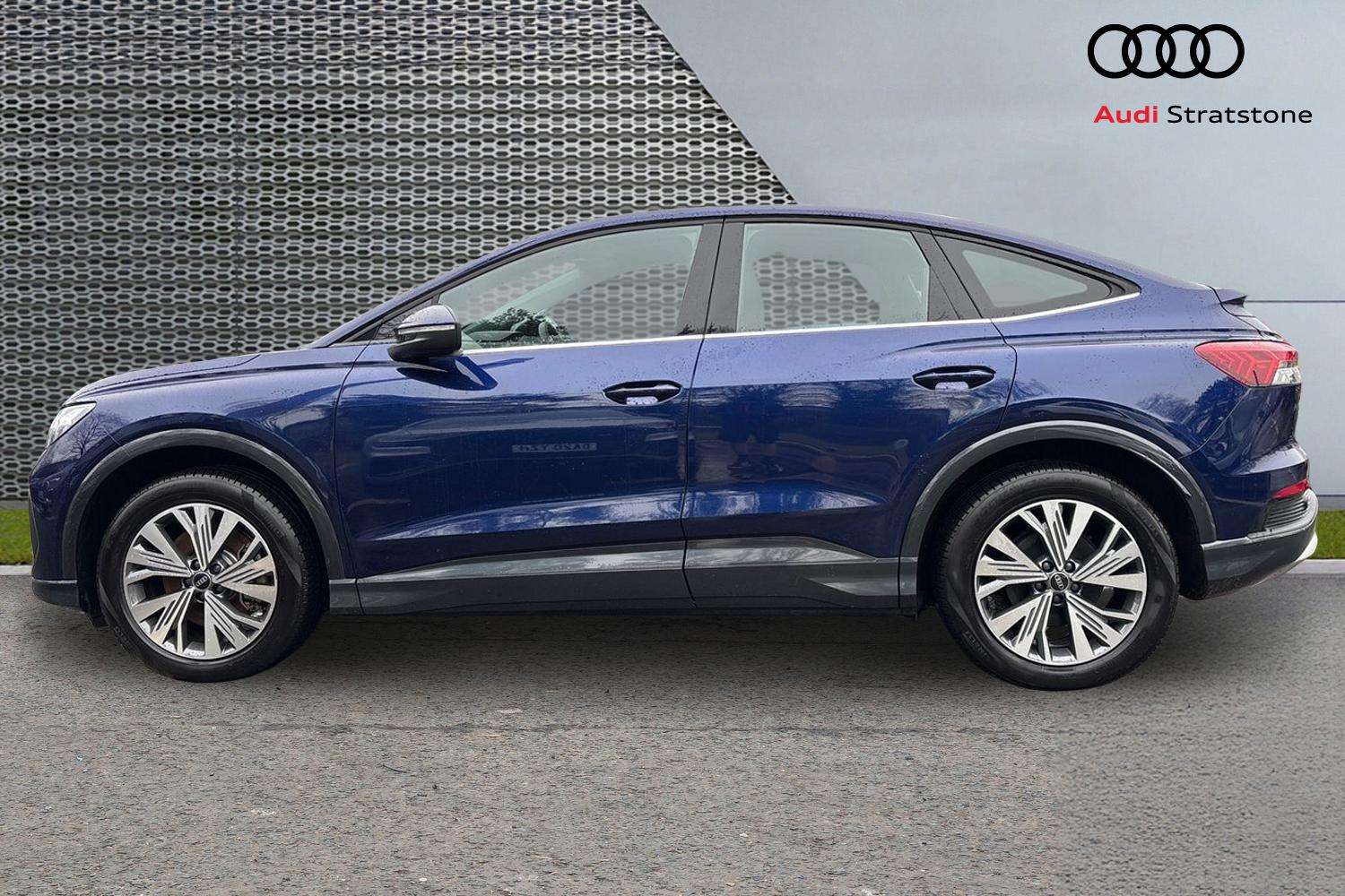 Used Audi Q4 e-tron 2025 for sale - 77373879: Photo 8