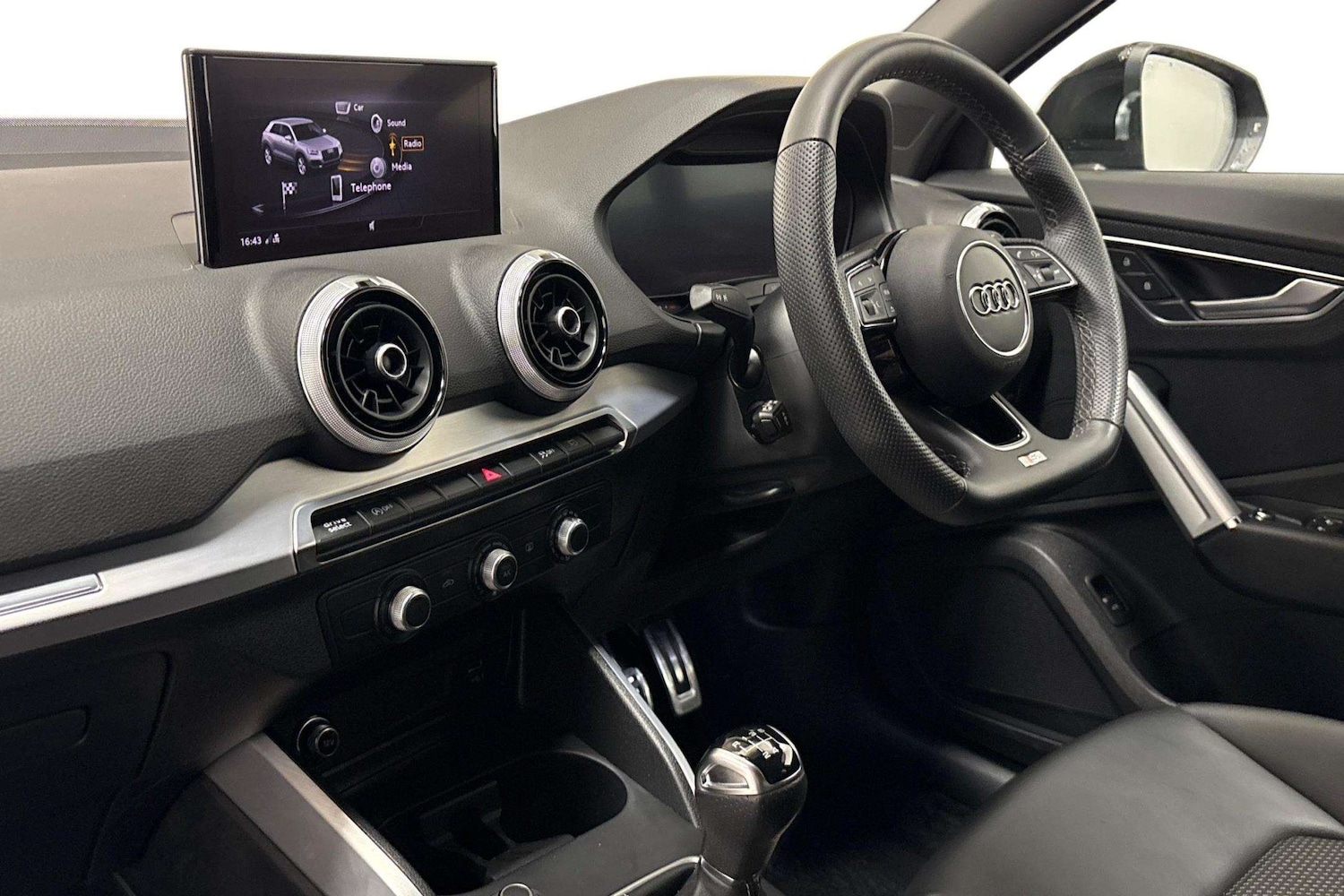 Used Audi Q2 2023 for sale - 77540864: Photo 2