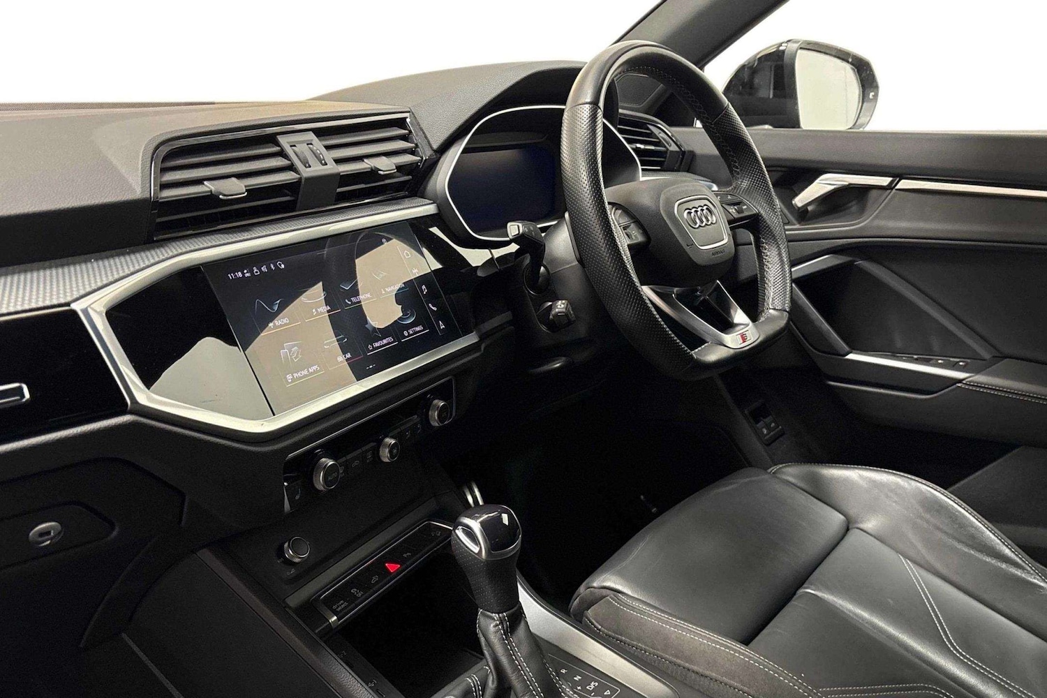 Used Audi Q3 2022 for sale - 77270142: Photo 2