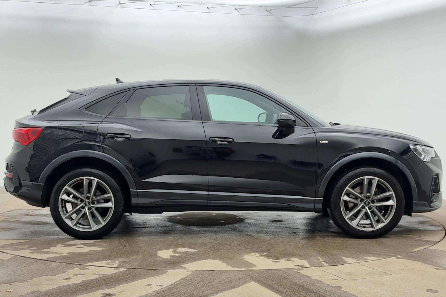 Used Audi Q3 2022 for sale - 77270142: Photo 4