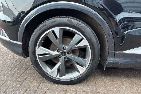 Used Audi Q4 e-tron 2025 for sale - 76075476: Photo 5