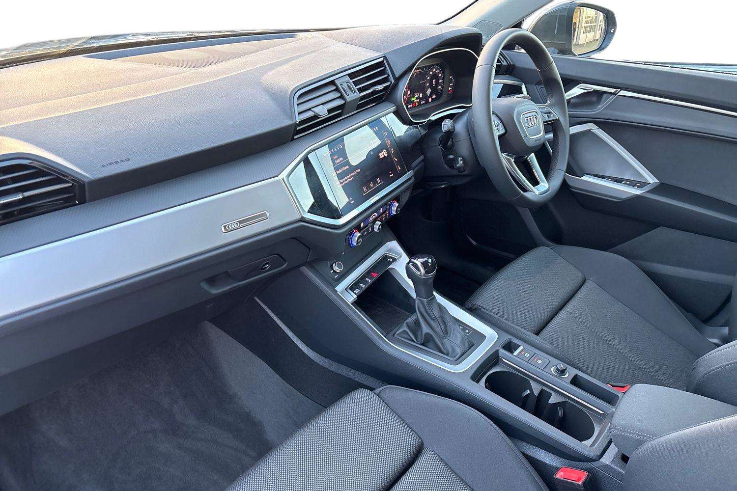 Used Audi Q3 2025 for sale - 76804859: Photo 2