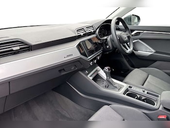 Used Audi Q3 2023 for sale - 76435799: Photo