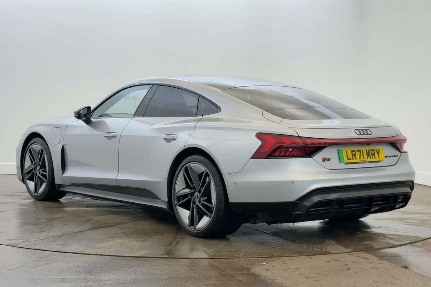 Used Audi RS e-tron GT 2021 for sale - 77270182: Photo 3