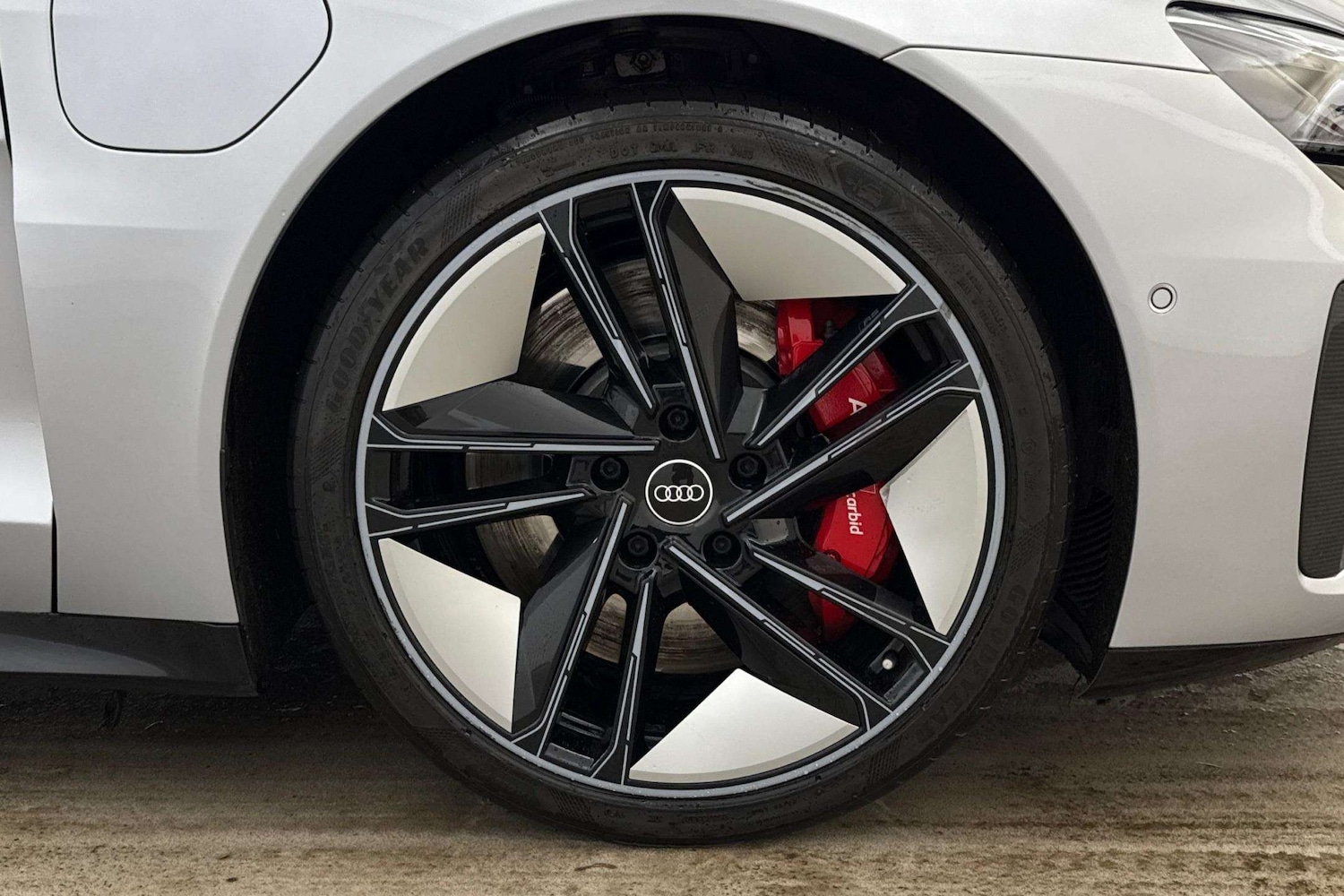 Used Audi RS e-tron GT 2021 for sale - 77270182: Photo 5