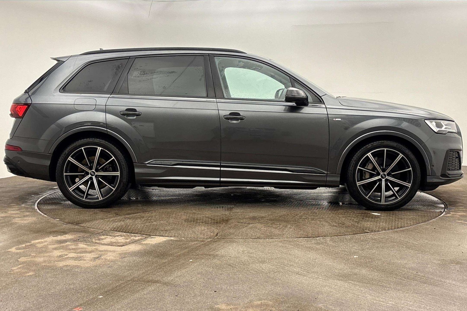 Used Audi Q7 2023 for sale - 77756591: Photo 4