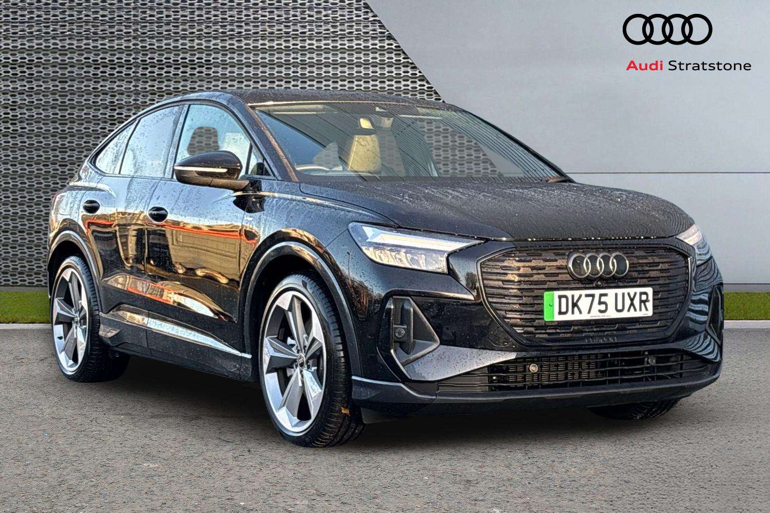 Used Audi Q4 e-tron 2025 for sale - 76889713: Photo 1