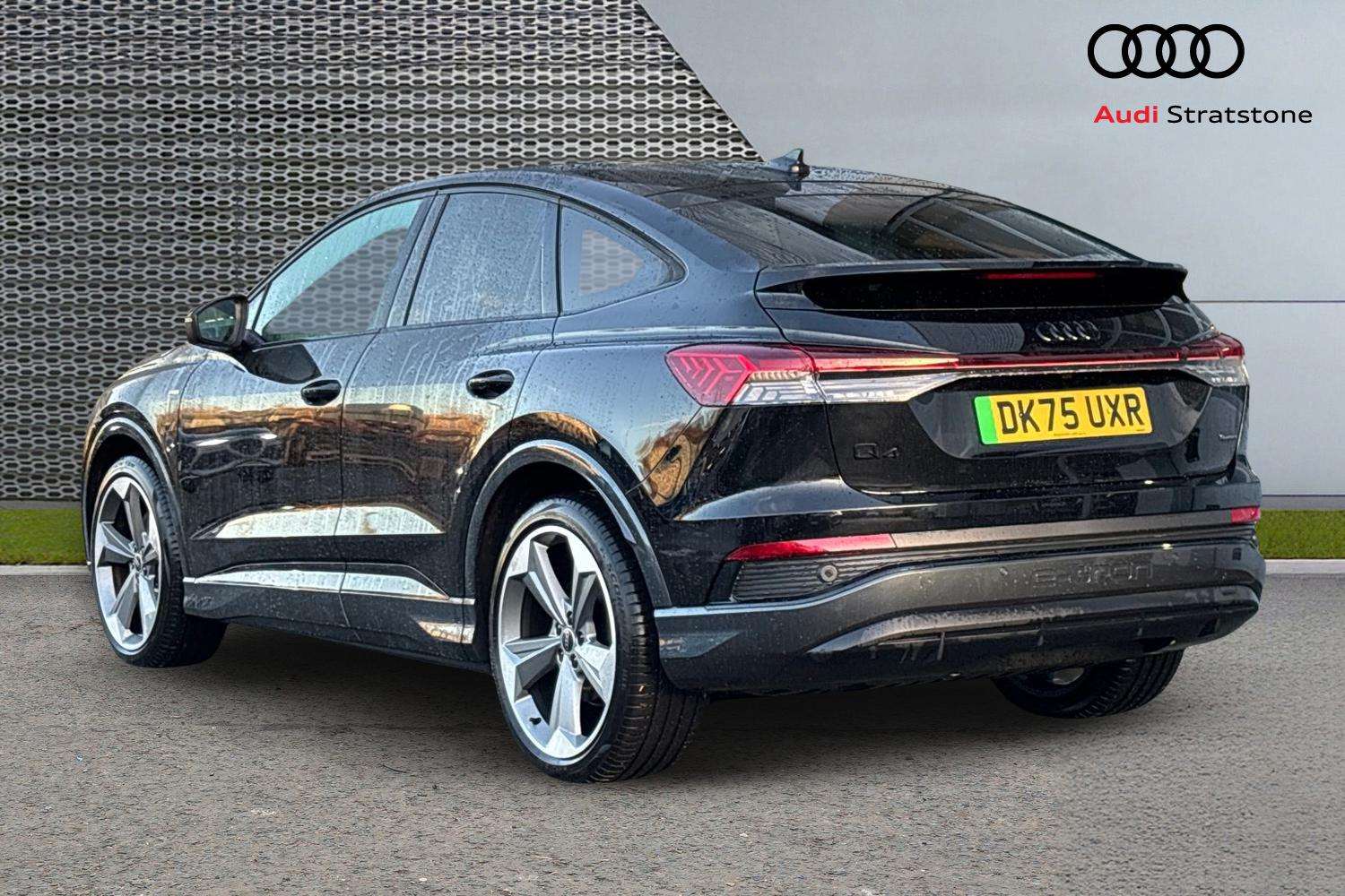 Used Audi Q4 e-tron 2025 for sale - 76889713: Photo 3