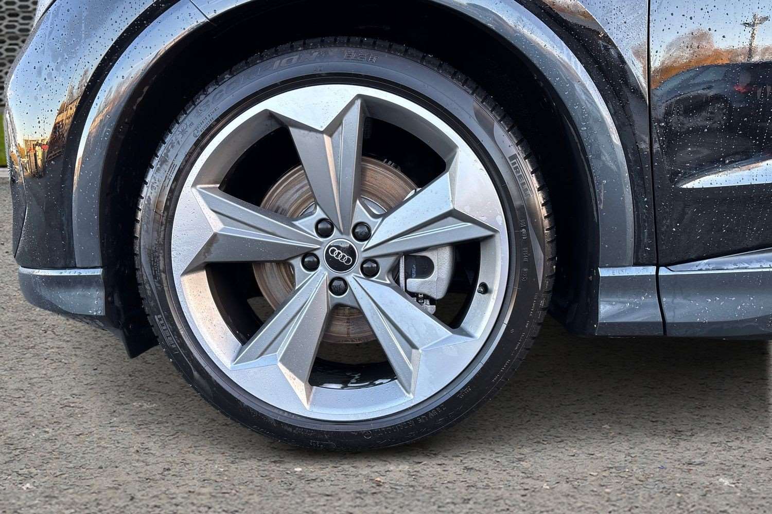 Used Audi Q4 e-tron 2025 for sale - 76889713: Photo 5