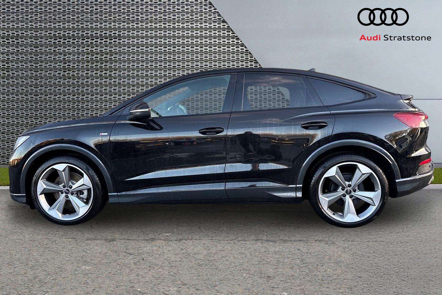 Used Audi Q4 e-tron 2025 for sale - 76889713: Photo 8