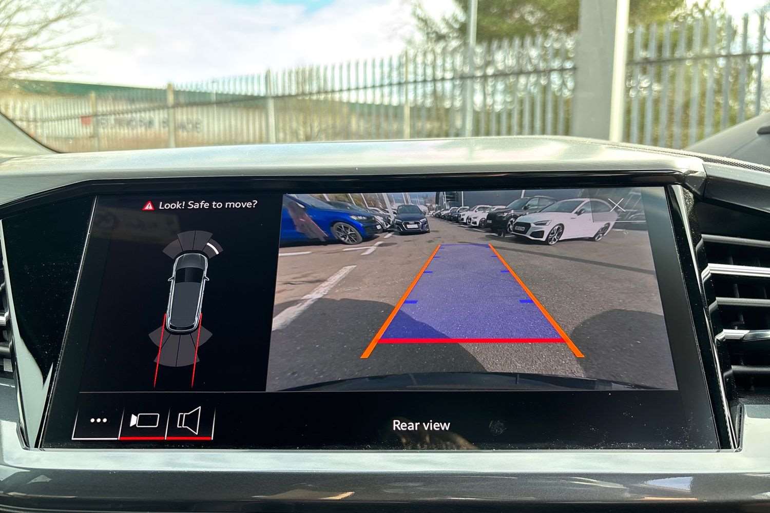 Used Audi Q4 e-tron 2023 for sale - 78010441: Photo 26