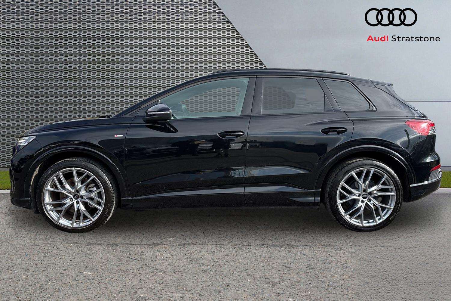 Used Audi Q4 e-tron 2023 for sale - 78010441: Photo 8