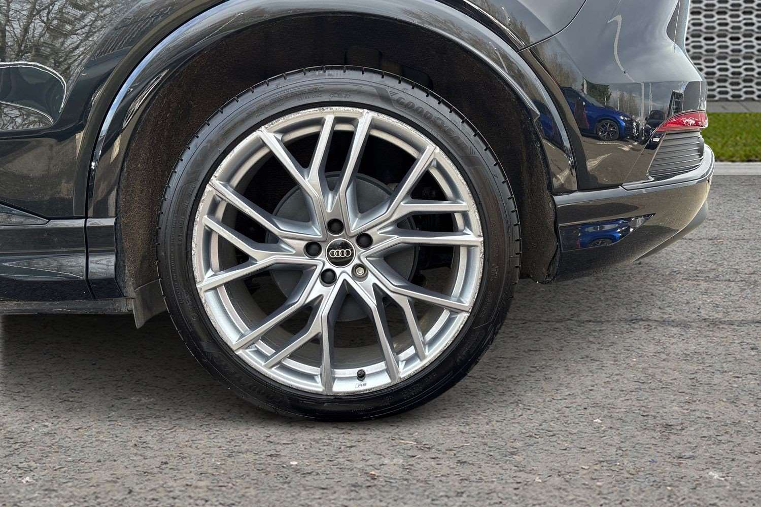 Used Audi Q4 e-tron 2023 for sale - 78010441: Photo 9