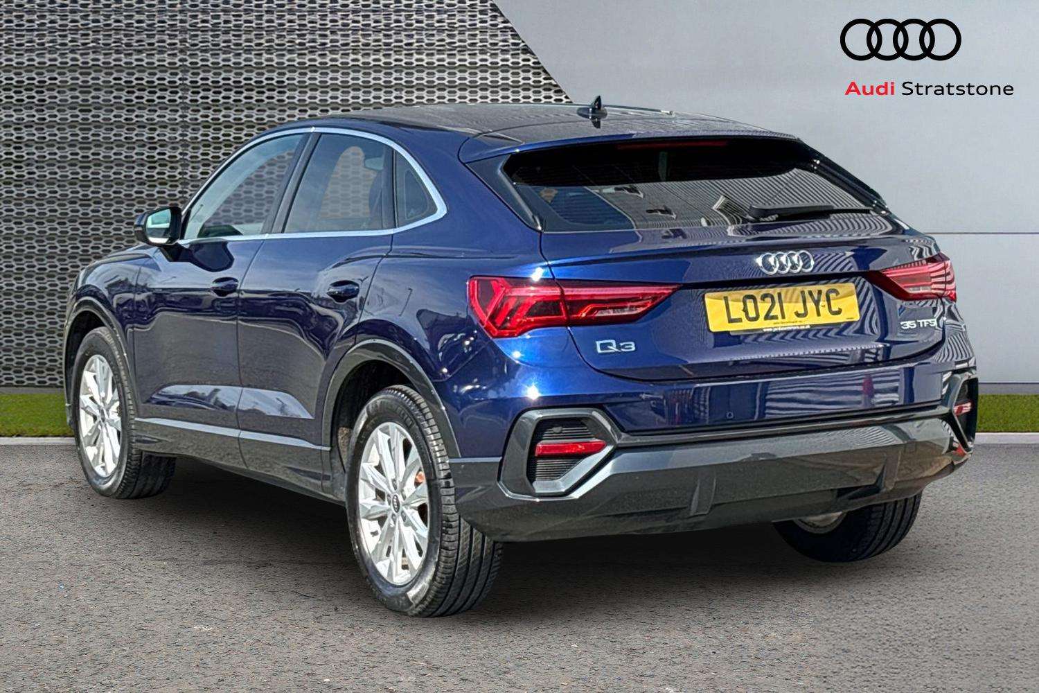 Used Audi Q3 2021 for sale - 78161319: Photo 3