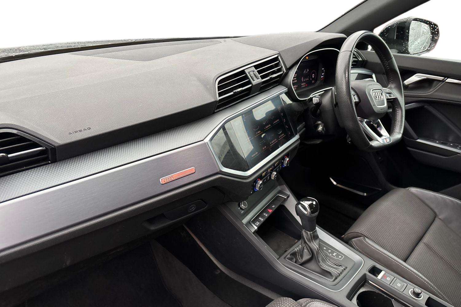 Used Audi Q3 2019 for sale - 76789324: Photo 2