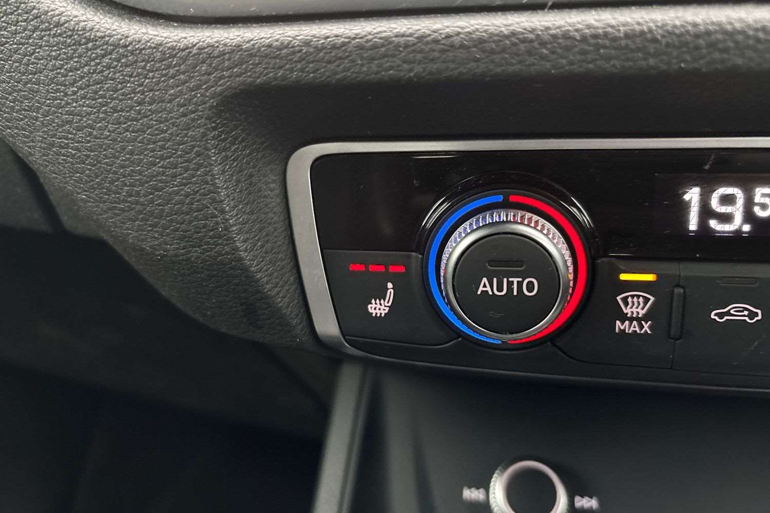 Used Audi Q3 2019 for sale - 76789324: Photo 28