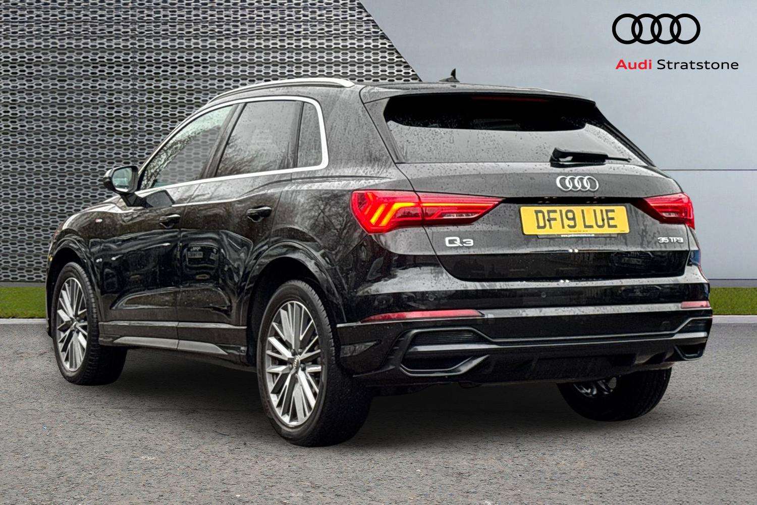 Used Audi Q3 2019 for sale - 76789324: Photo 3