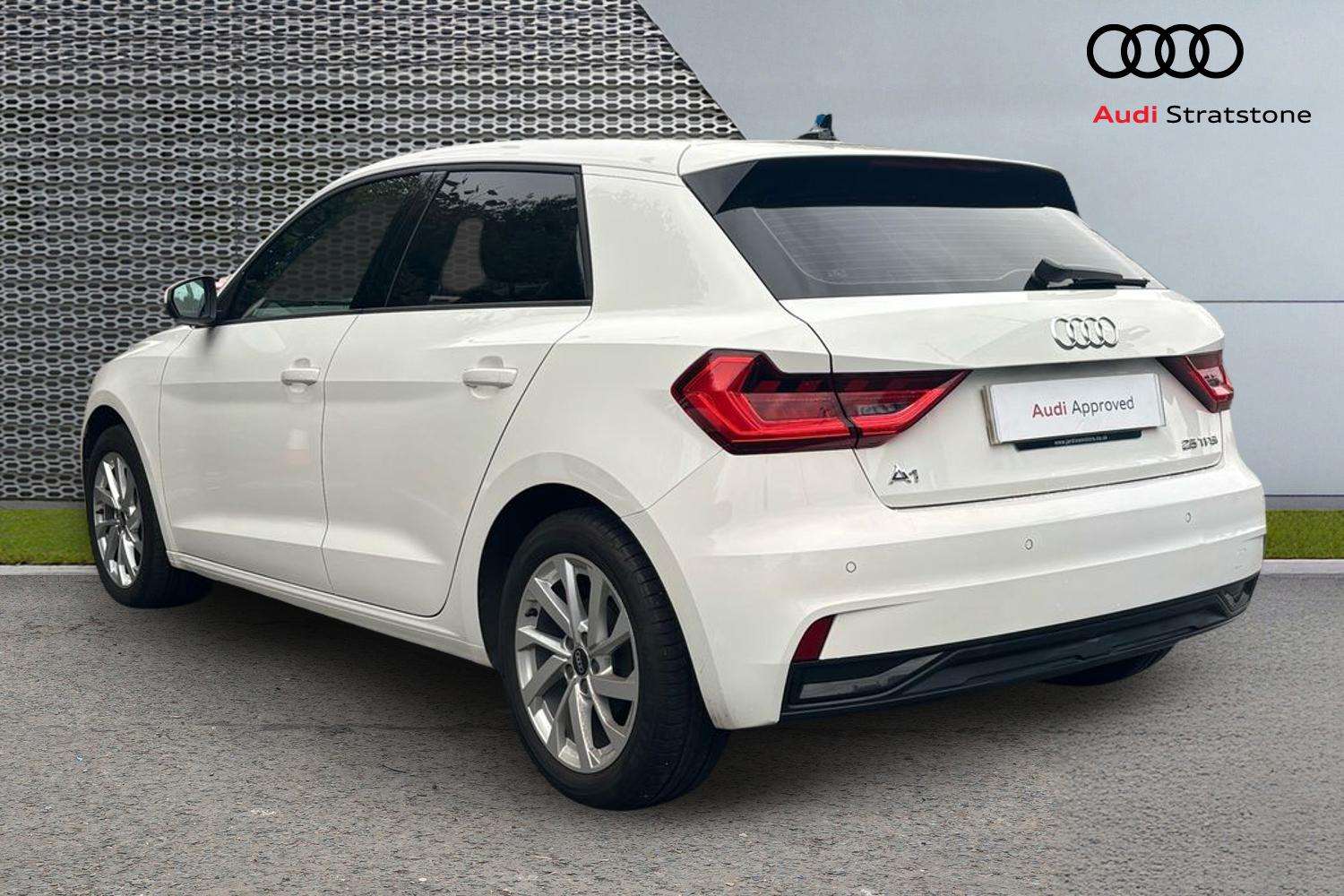 Used Audi A1 2023 for sale - 76298461: Photo 3